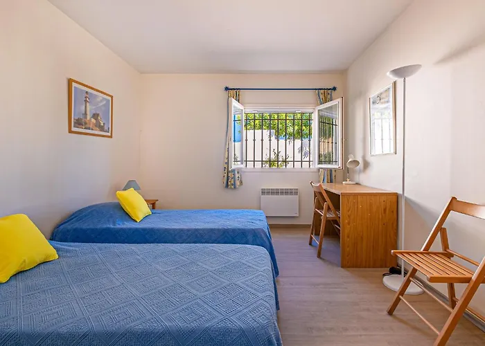 Pet Friendly In *