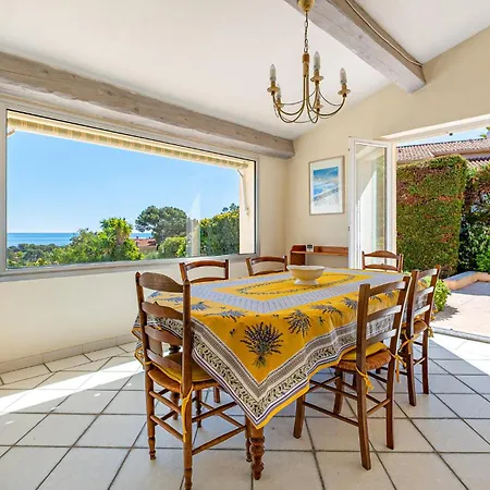 Stunning In With Private Swimming Pool, Be Inside Or Outside Holiday home *