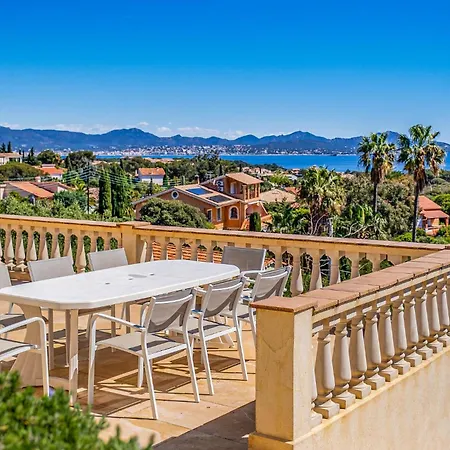 Holiday home Stunning In With Private Swimming Pool, Be Inside Or Outside
